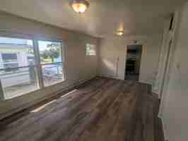 featured image of 4014 S Beaumont Ave