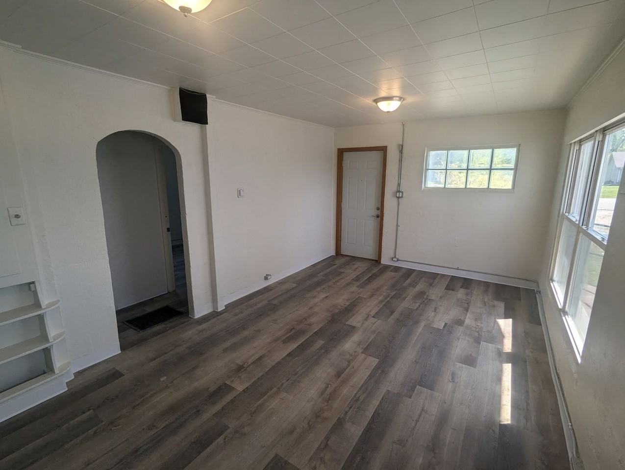 4014 S Beaumont Ave - Photo 2 of 13