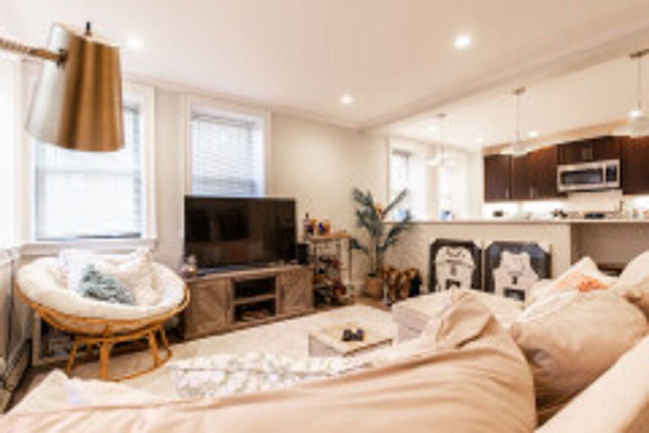 31 Glenville Ave - Photo 2 of 12