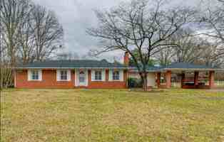 featured image of 809 Minorcas Rd