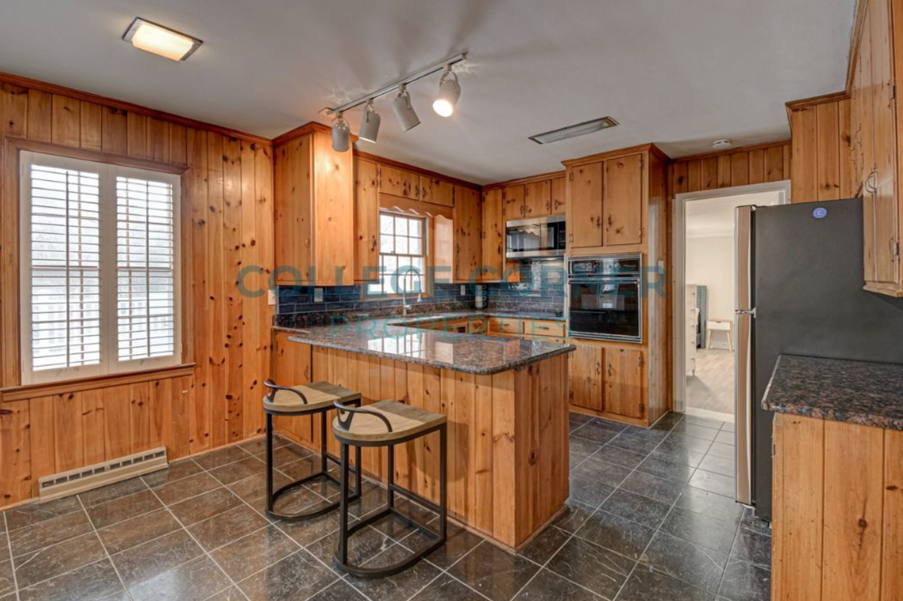 809 Minorcas Rd - Photo 4 of 8