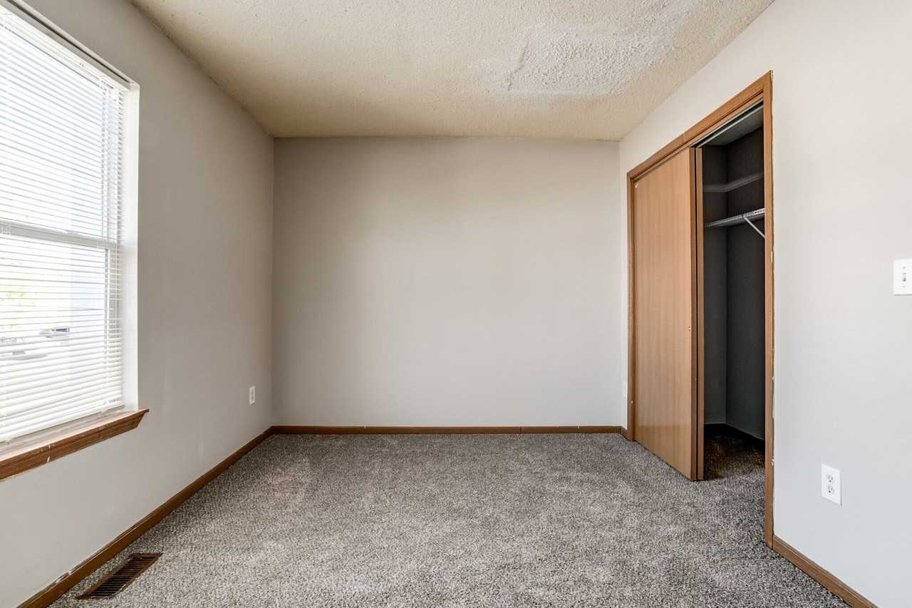 Hilltop Townhomes - Photo 6 of 19