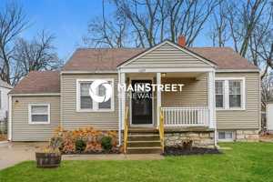 featured image of 1329 S Liberty St