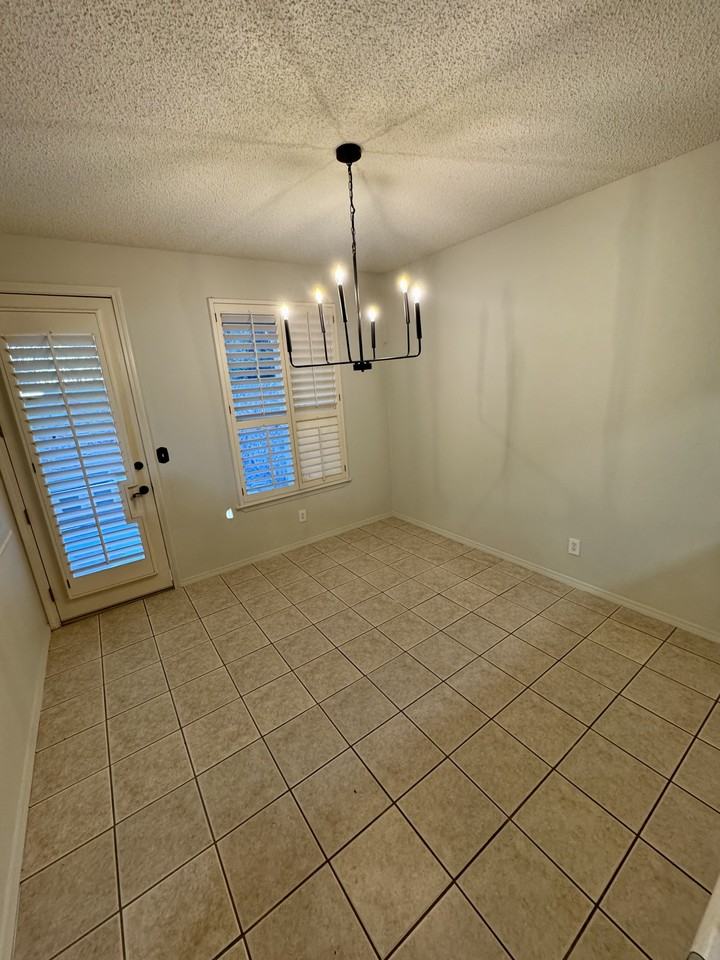 206 Vic Clark Court #A - Photo 4 of 8