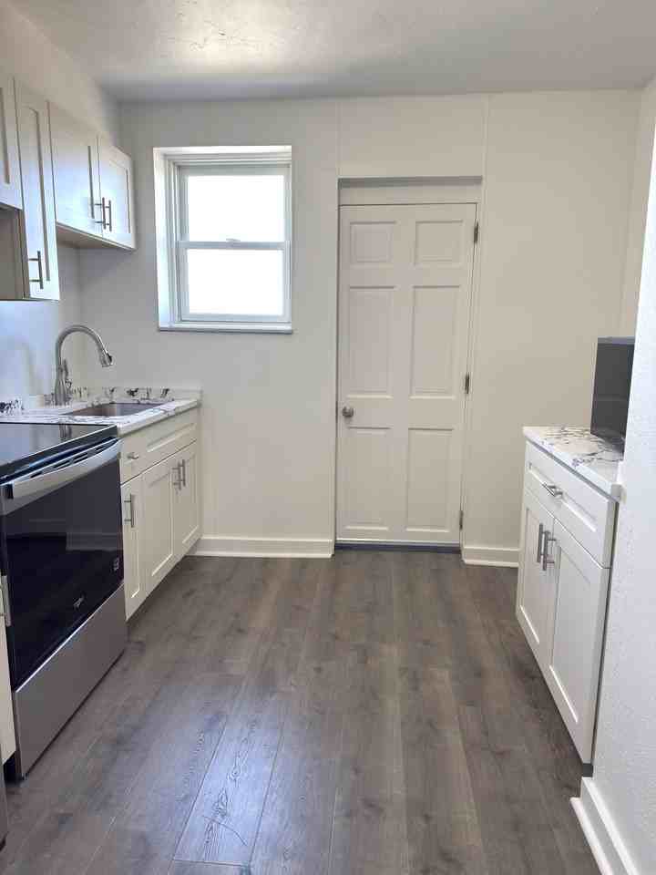 2811 Brownsville Road #4 - Photo 3 of 13