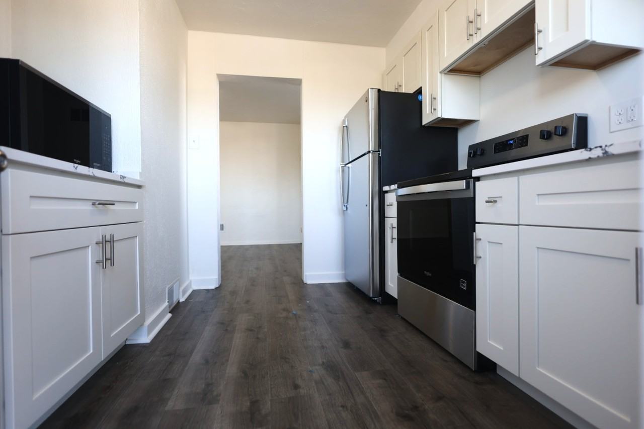 2811 Brownsville Rd #4 - Photo 4 of 13