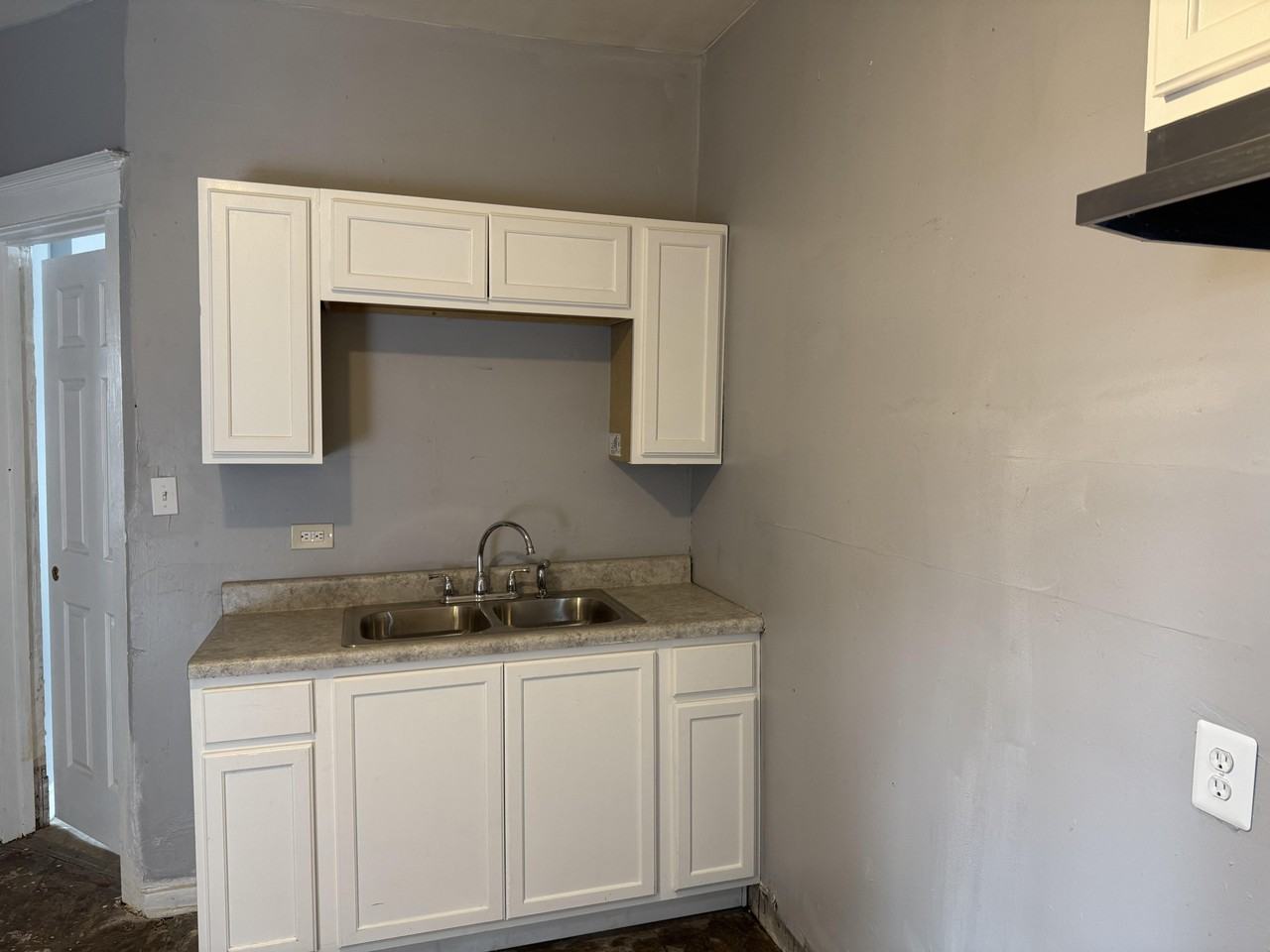 10453 S Wabash Ave #NA - Photo 3 of 8