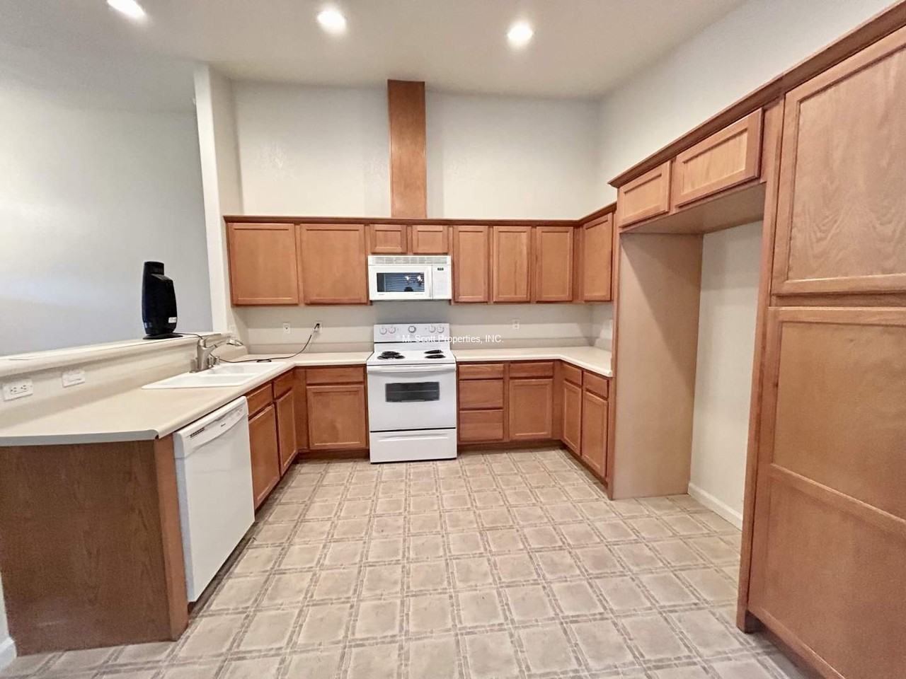 23 Conner Way #NA - Photo 3 of 10
