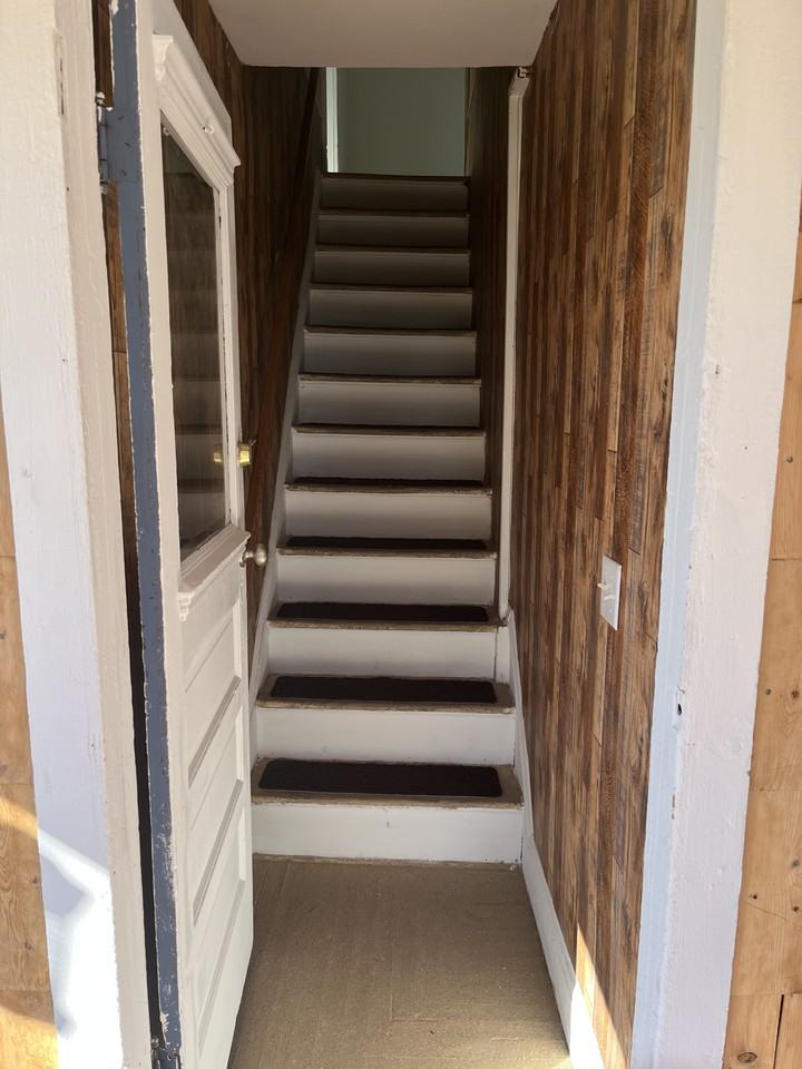 317 N Main St - Photo 3 of 18