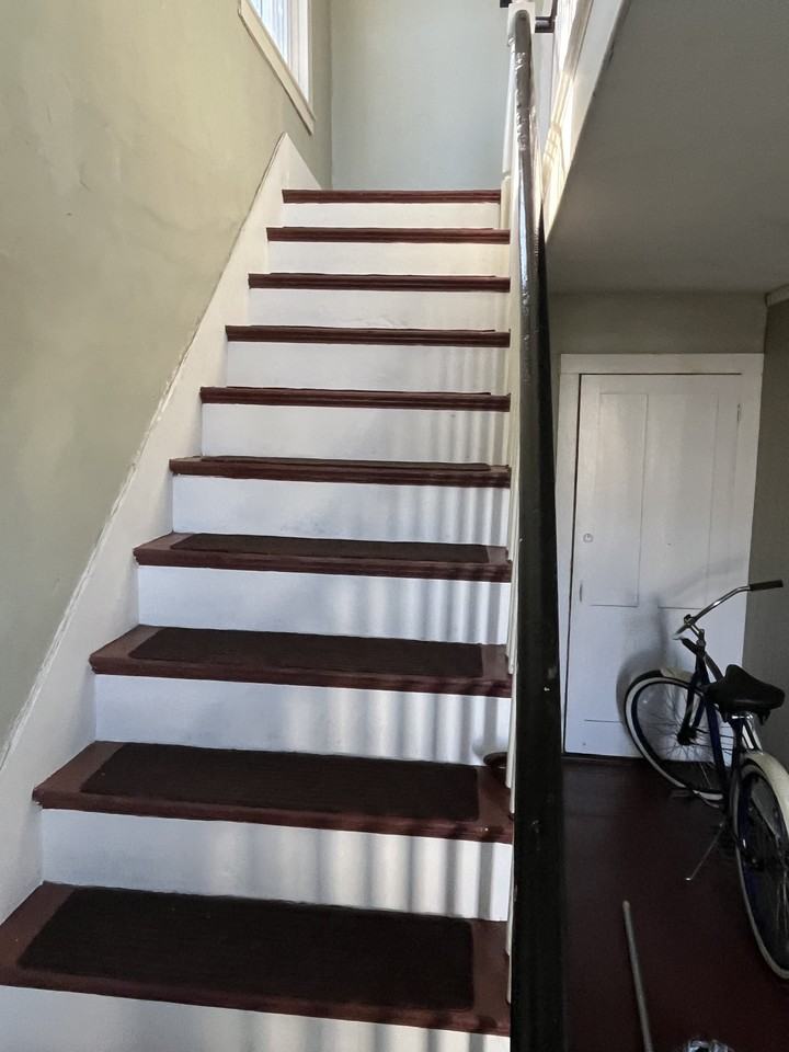 17 Parker St #B - Photo 2 of 12