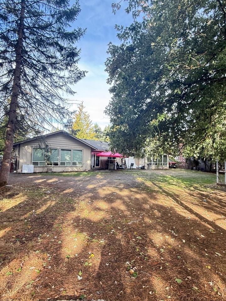 10932 Ne 132nd St #NA - Photo 2 of 12