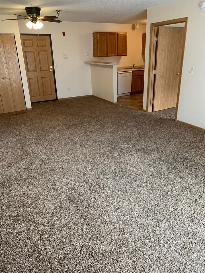 160 Main Street - Photo 6 of 18