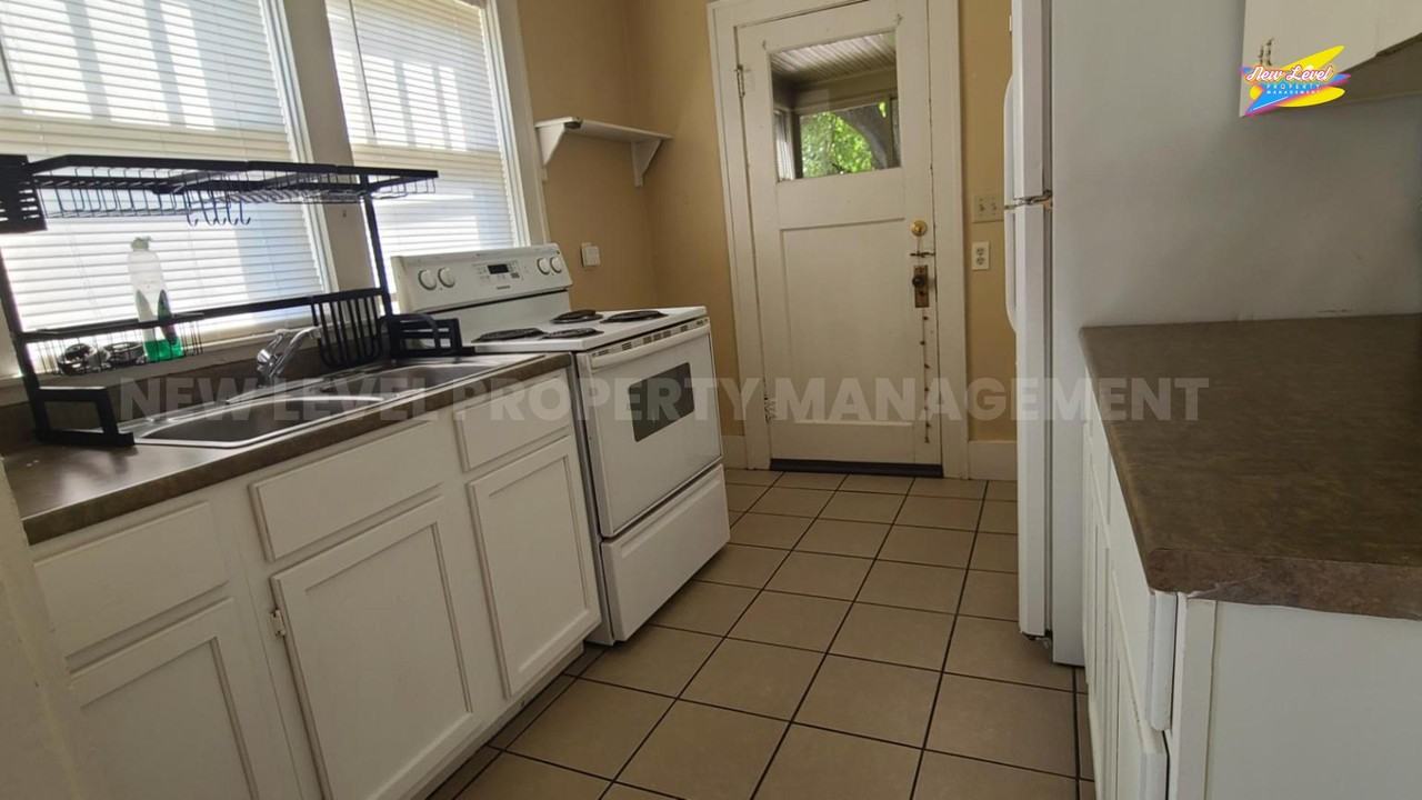 1545 North Market Street - Photo 5 of 9