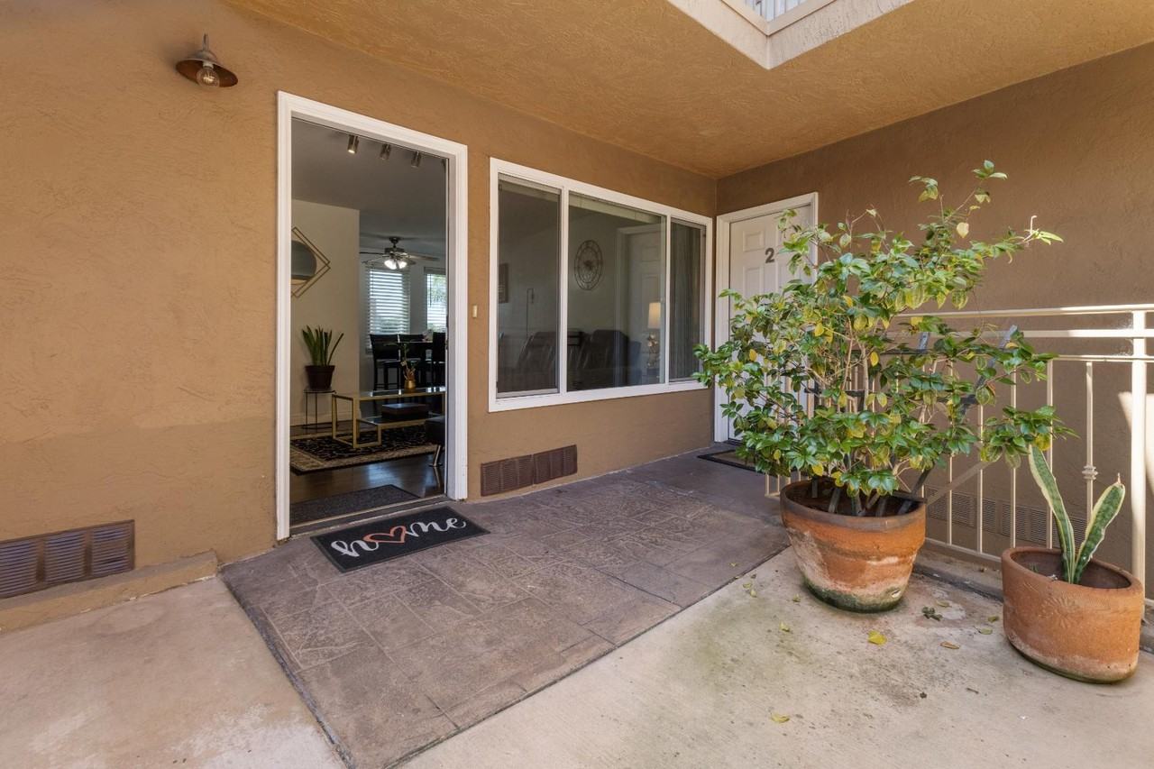 5510 Adelaide Ave - Photo 2 of 20