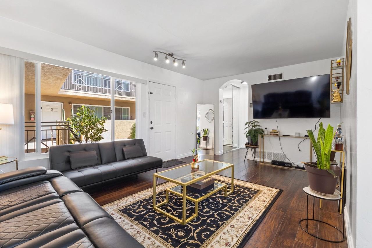 5510 Adelaide Ave - Photo 5 of 20