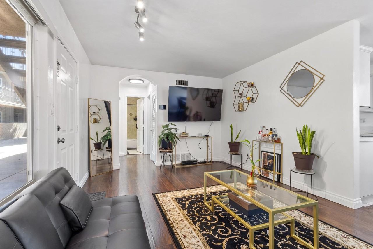 5510 Adelaide Ave - Photo 6 of 20