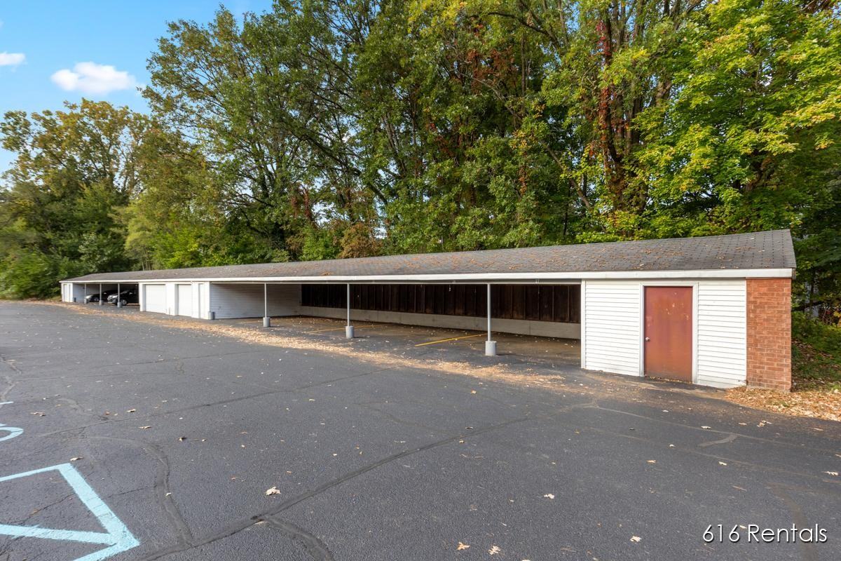 Pinebrook - Photo 5 of 10