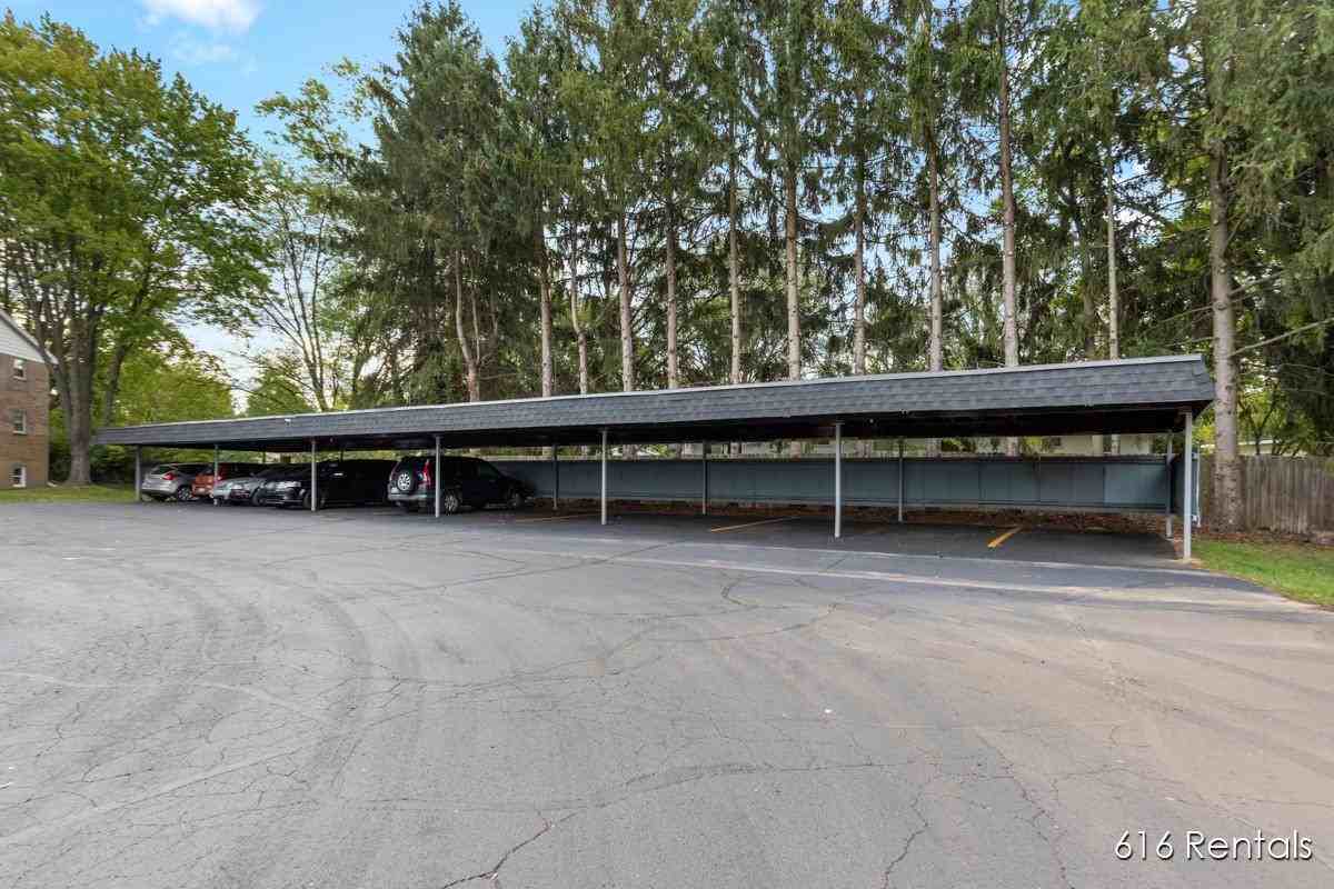 Pinebrook - Photo 7 of 10