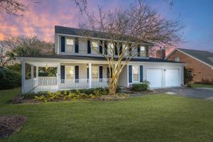 featured image of 927 Portabella Ln