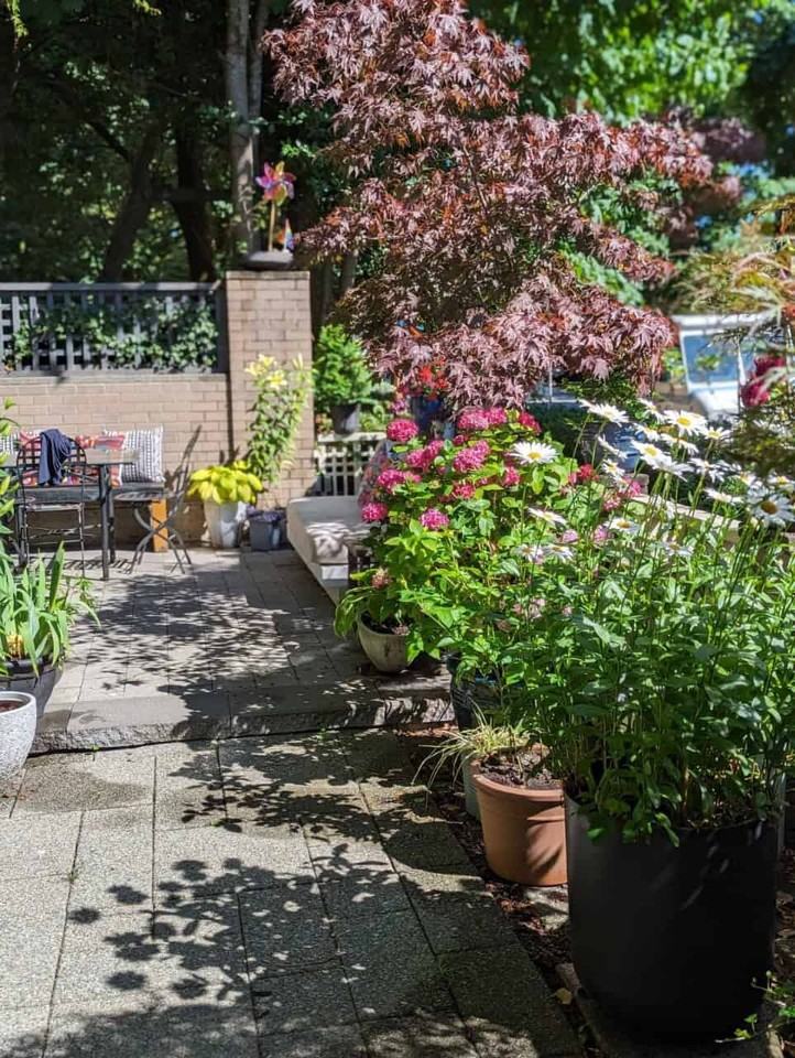 328 East 2nd Street - Photo 2 of 32