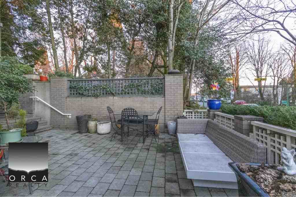 328 East 2nd Street - Photo 4 of 32