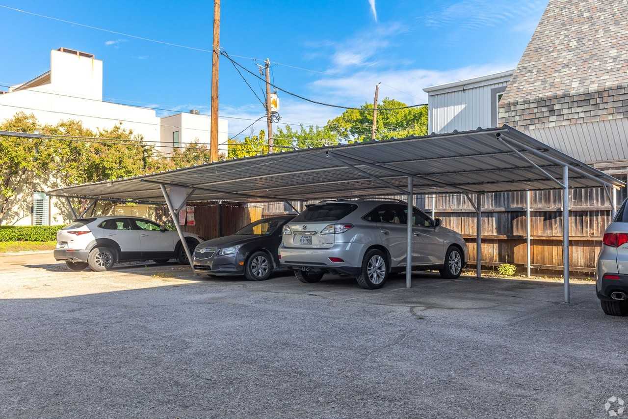 4235 Cole Ave - Photo 4 of 12