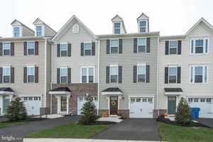 featured image of 22 Ella Lane