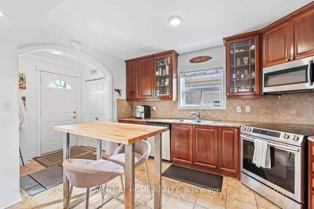 16 Connie Street - Photo 2 of 21