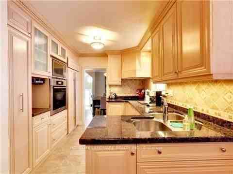 64 Mildenhall Road - Photo 2 of 17