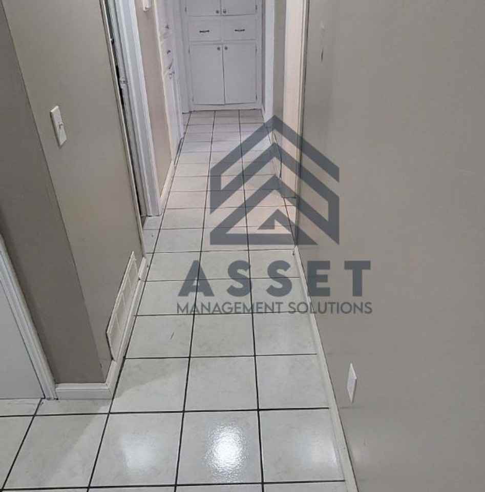 412 Wildewood Ter - Photo 3 of 22