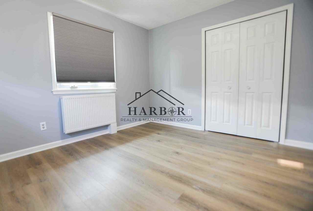 1348 4th Ave Sw - Photo 3 of 7