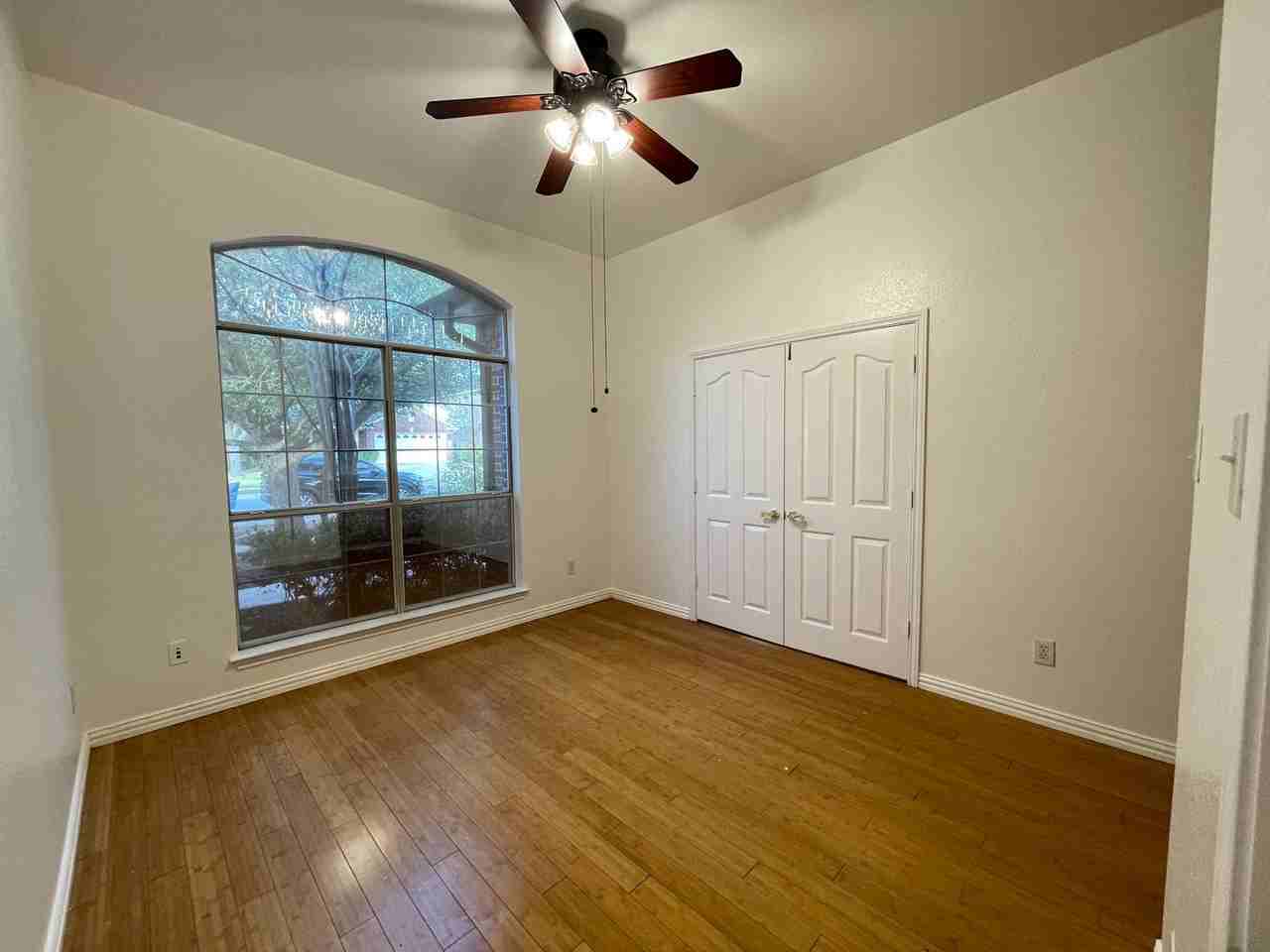 2204 Zoa Dr - Photo 6 of 22