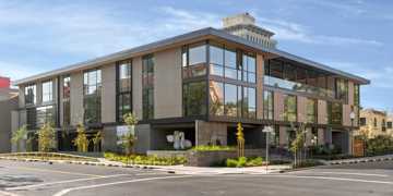featured image of 588 Webster St