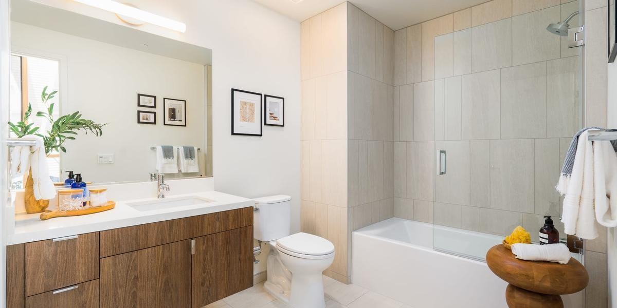 588 Webster St - Photo 2 of 25