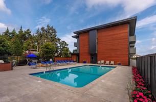 featured image of 321 Oxford Way