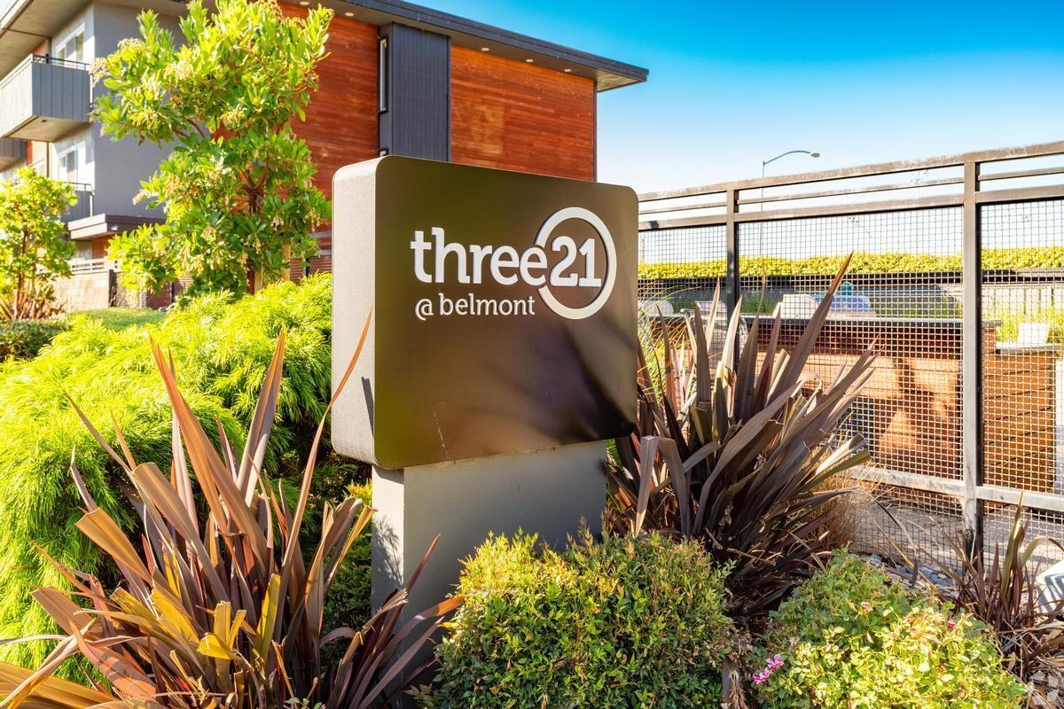 321 Oxford Way - Photo 6 of 8