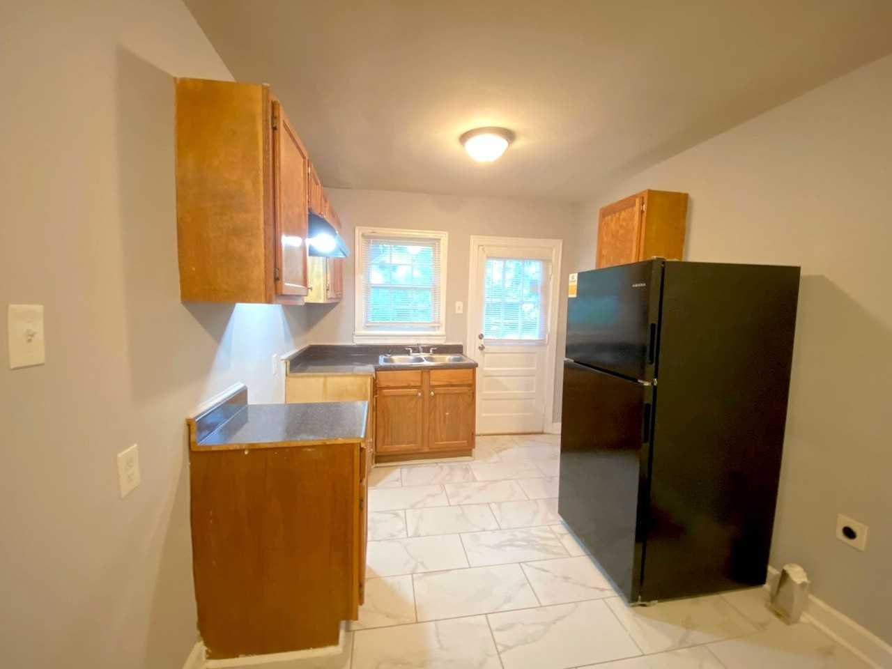 770 Brower St - Photo 4 of 15