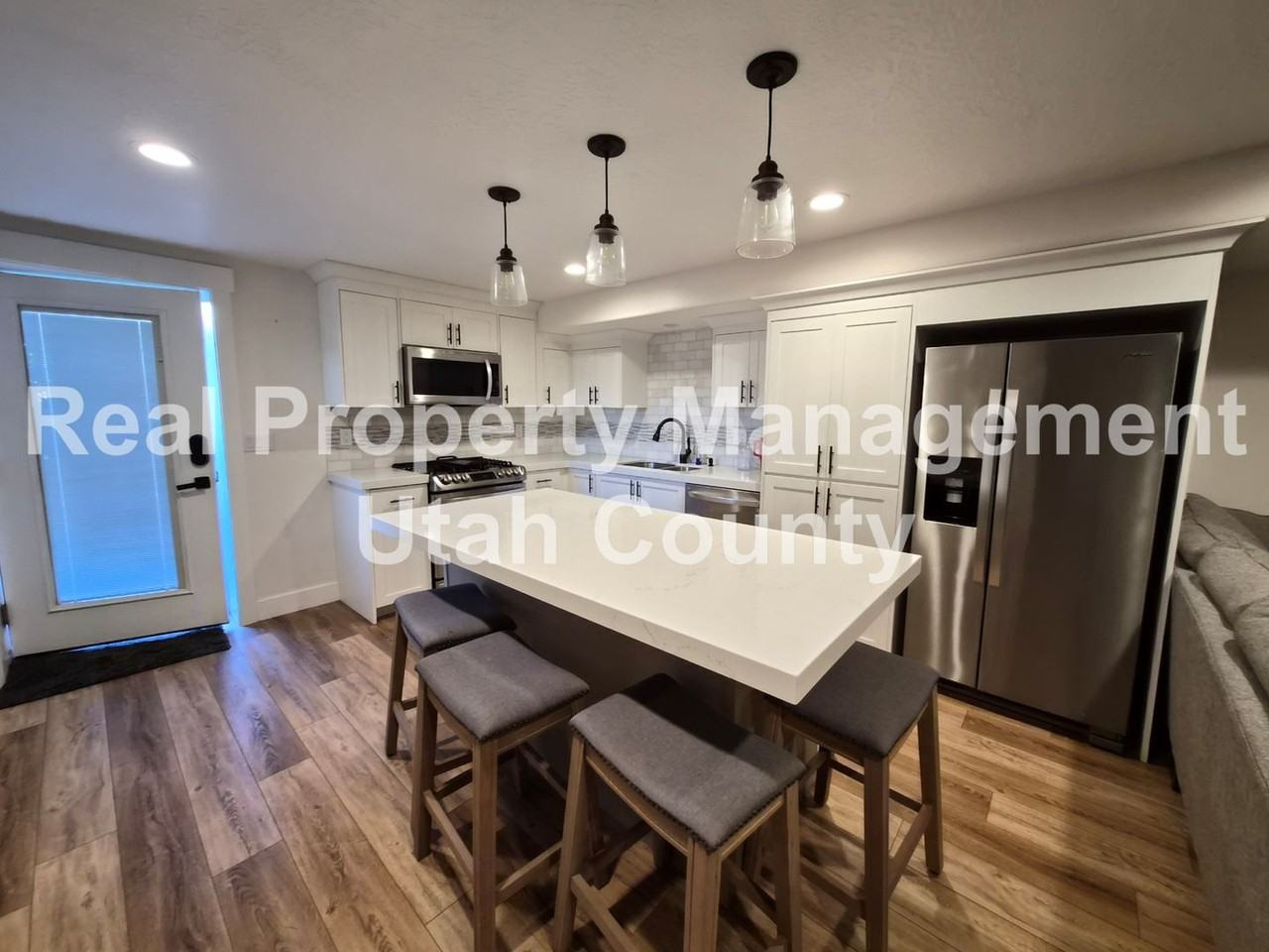 591 N 100 E - Photo 6 of 17