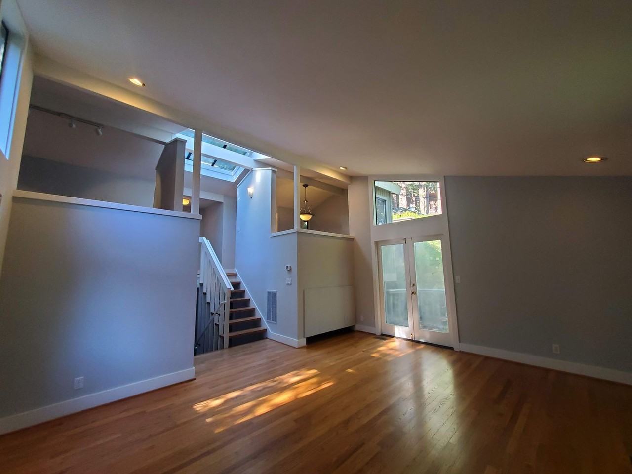 710 Redwood Avenue - Photo 2 of 39
