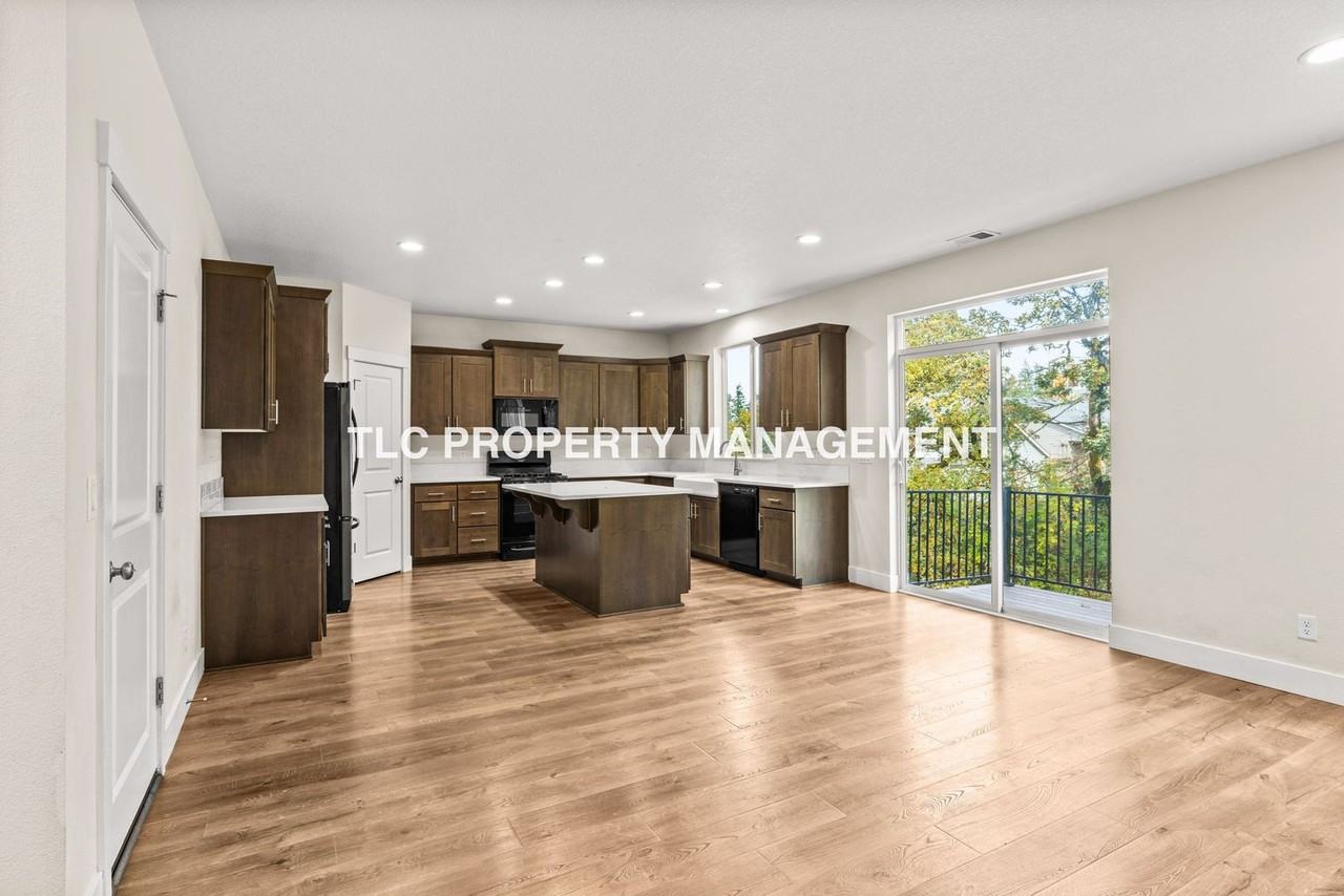 2540 Fieldcress Rd - Photo 5 of 37