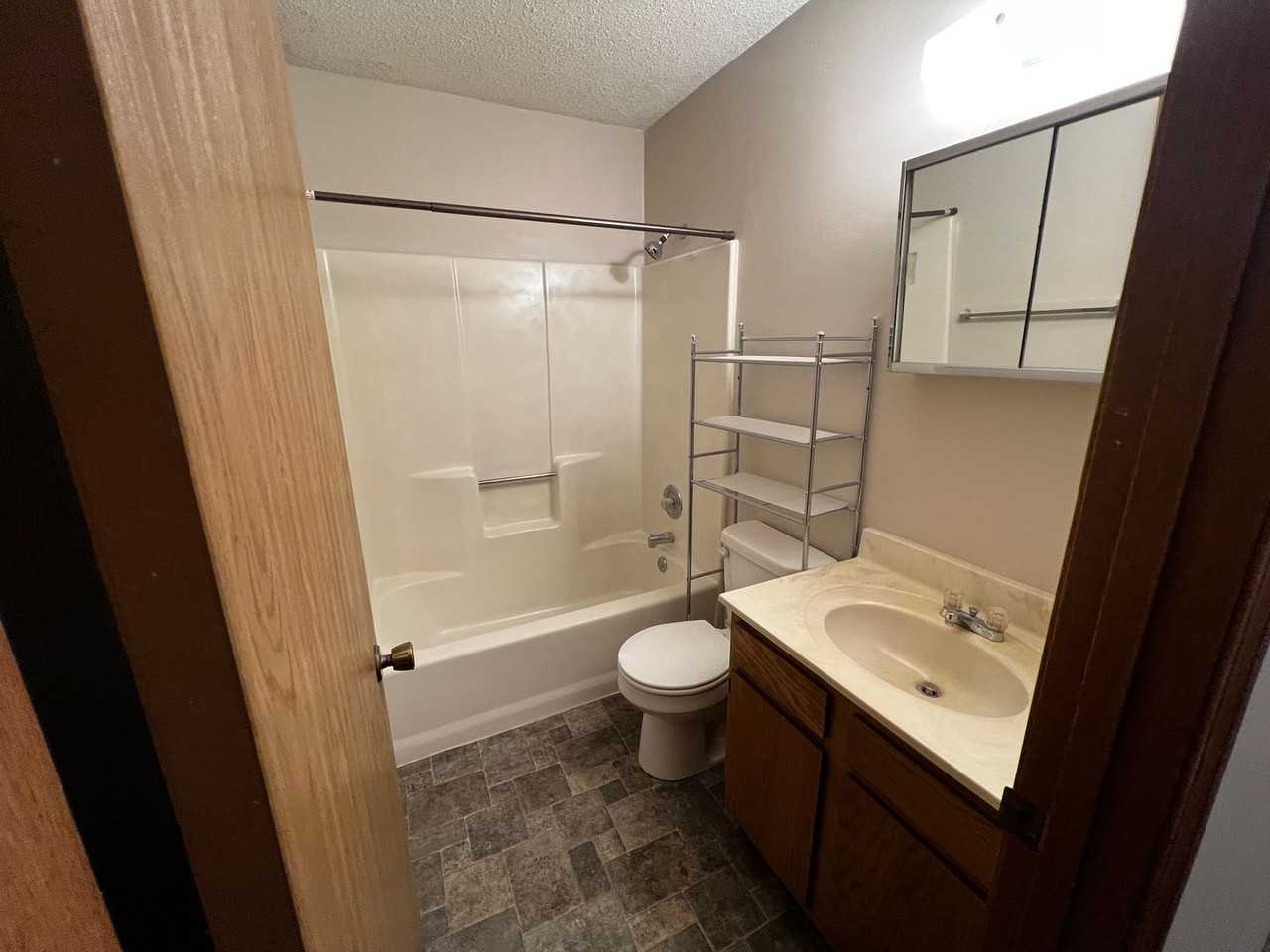 Lakeside Apartments - Photo 7 of 11