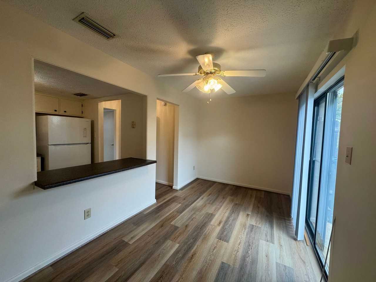 57 Cape Charles Sq - Photo 4 of 12