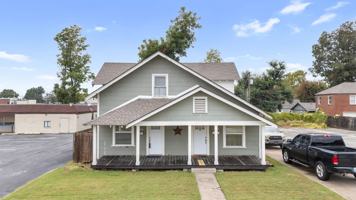 featured image of 1440 S Evanston Ave