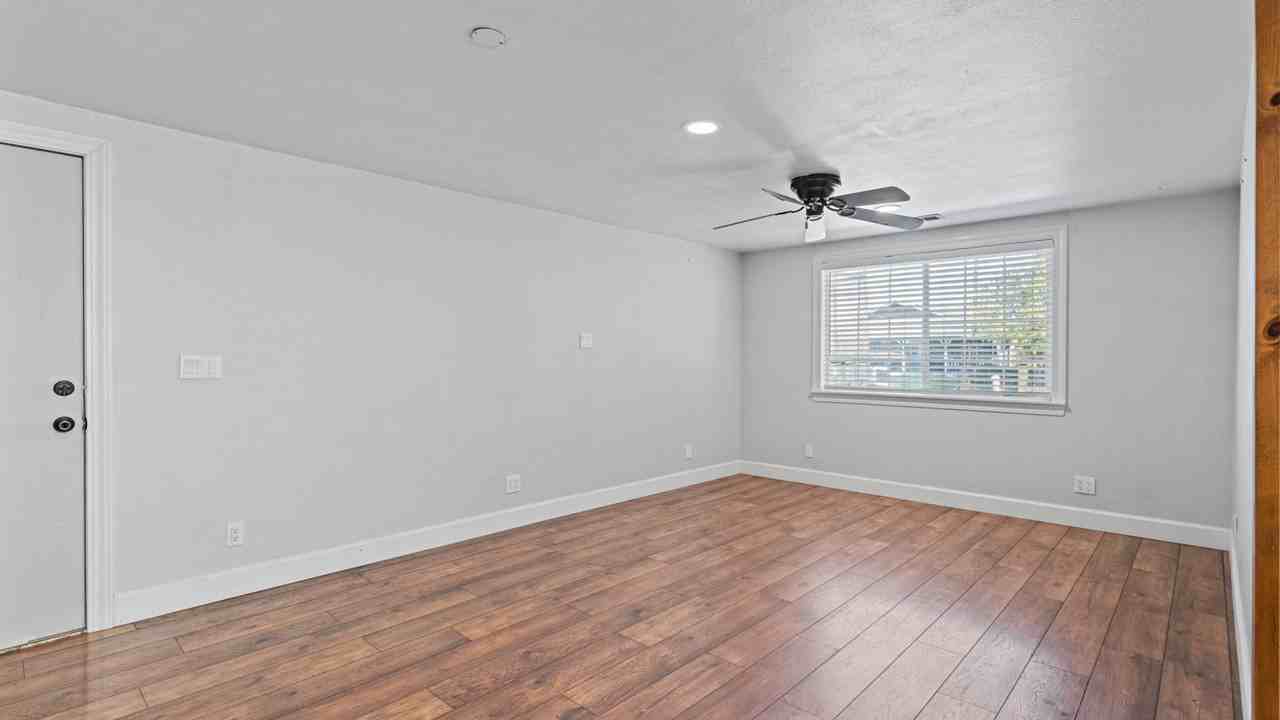 812 Taylor Street - Photo 6 of 38