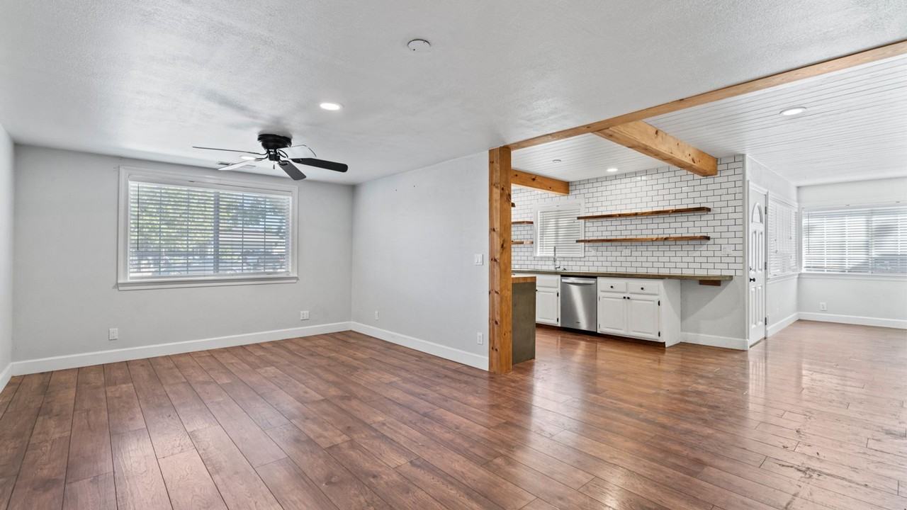 812 Taylor Street - Photo 7 of 38