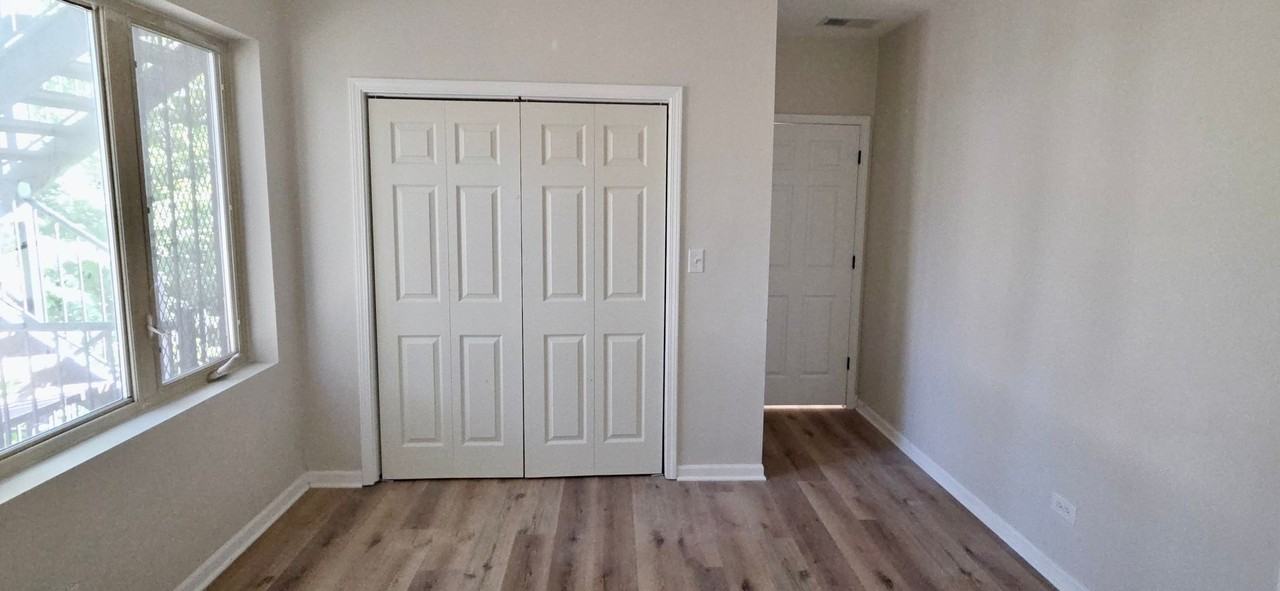 6439 S Saint Lawrence Ave - Photo 5 of 7