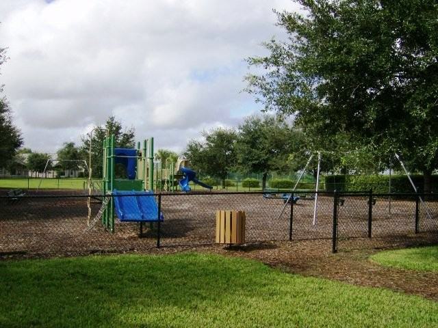 2745 Wilshire Rd - Photo 3 of 25