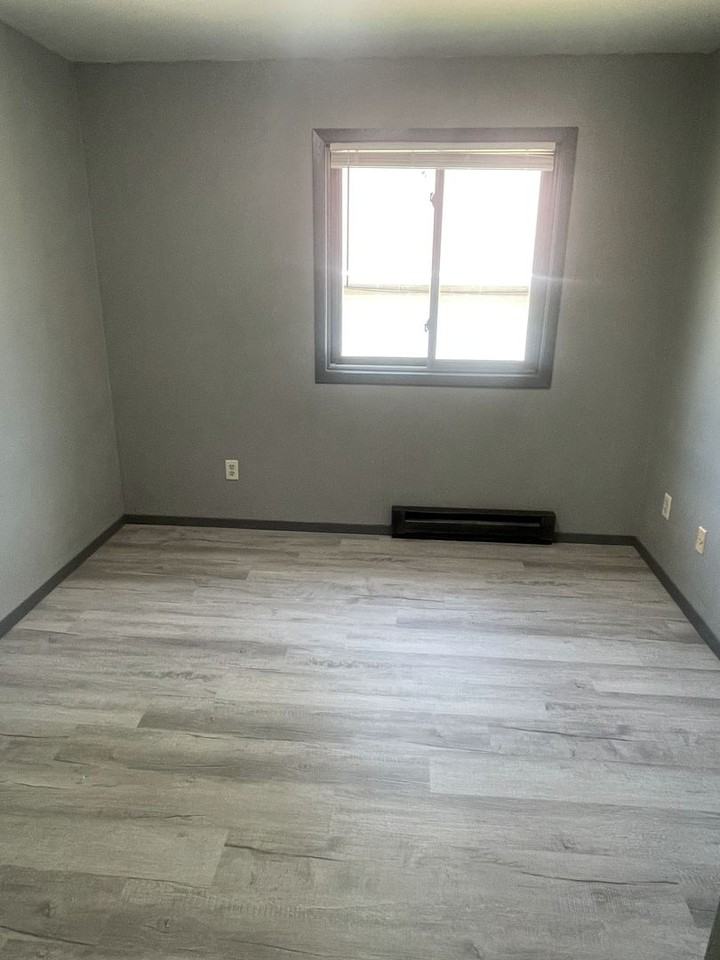 Wisconsin, 728 - Photo 3 of 28