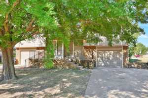 featured image of 2025 N Rosewood Ct