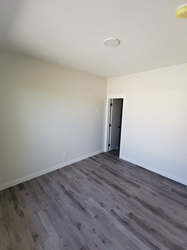 8409 108 St Nw #BSC1 - Photo 4 of 23